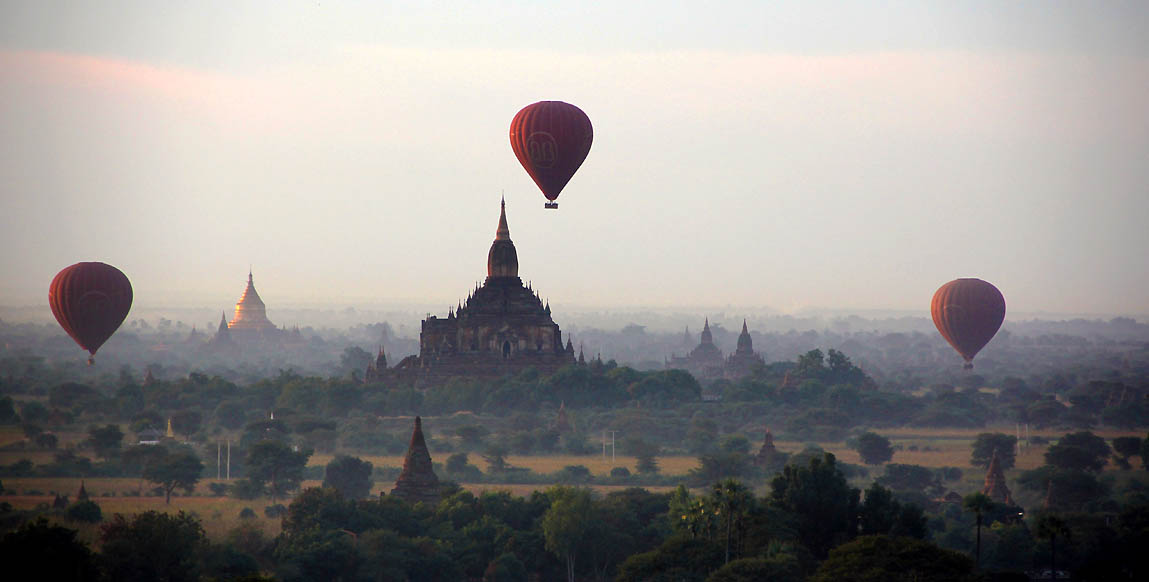 Ballon au dessus de Bagan