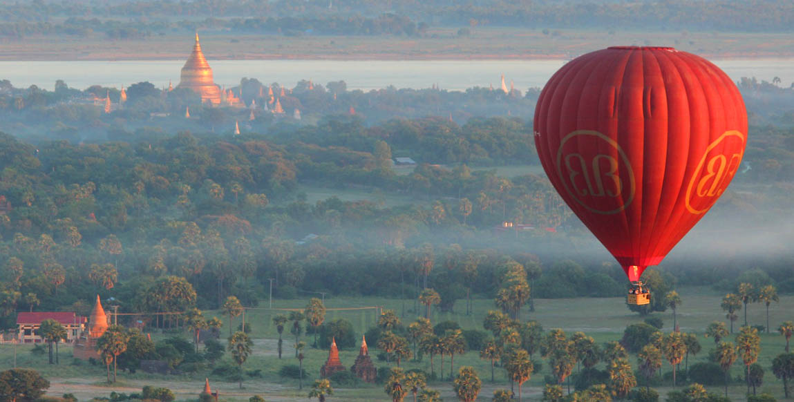 Ballon au dessus de Bagan